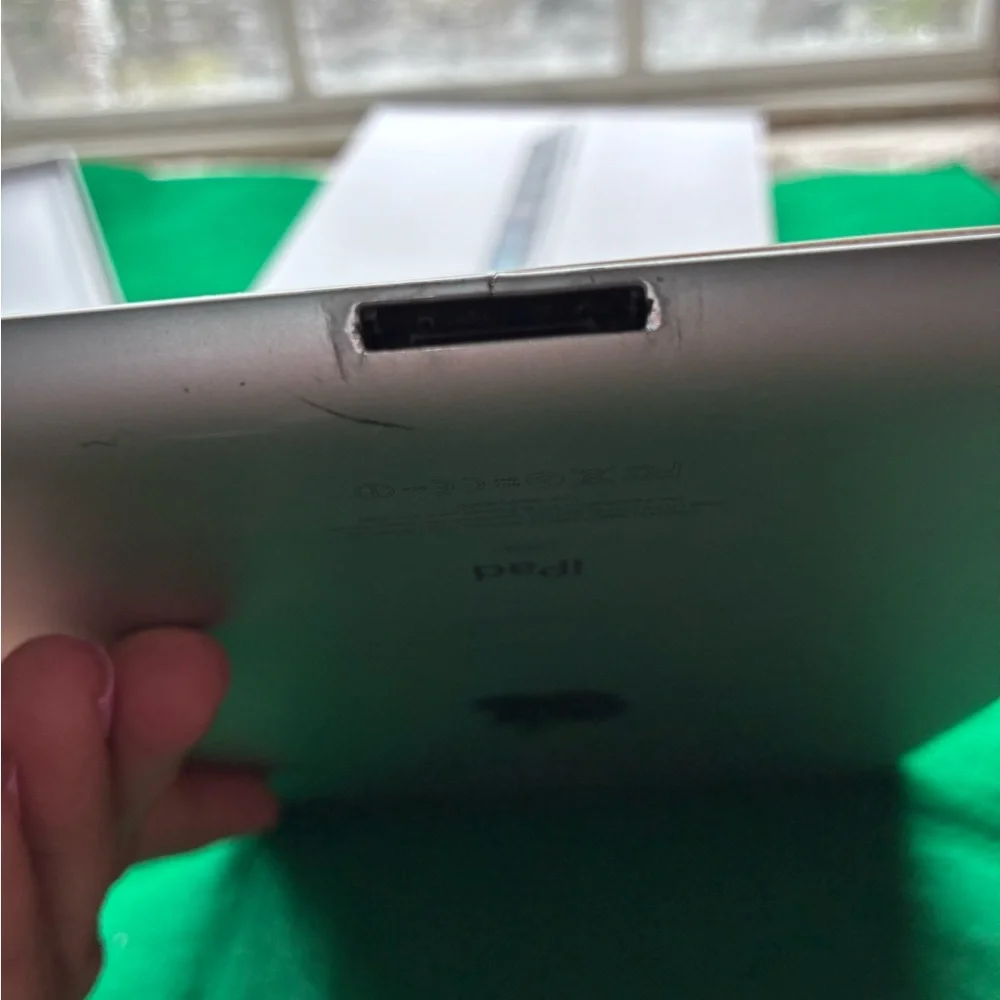 Apple iPad 2, 16G with Silver Finish.
